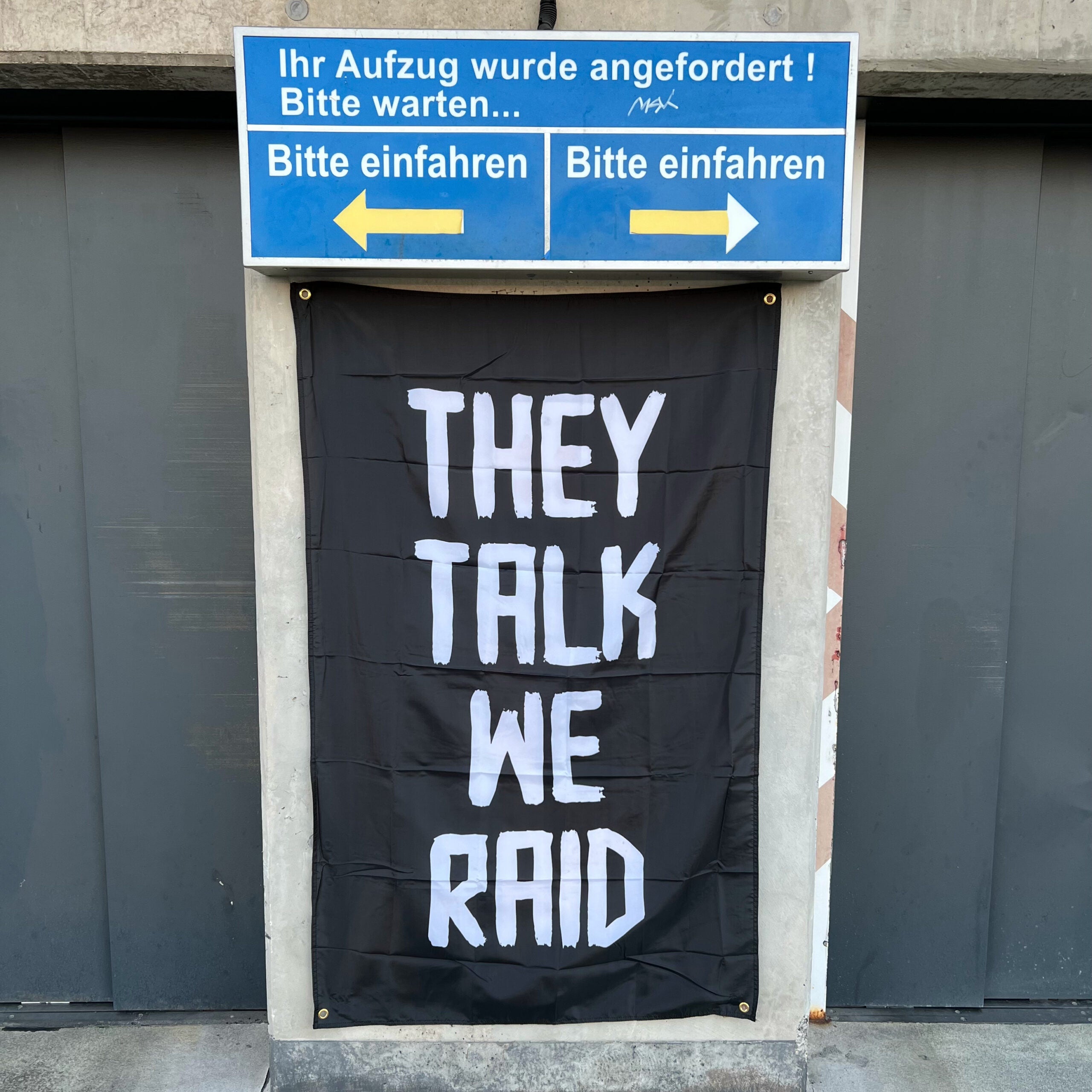 Lazy Bones Crew TTWR Flagge They Talk We Raid